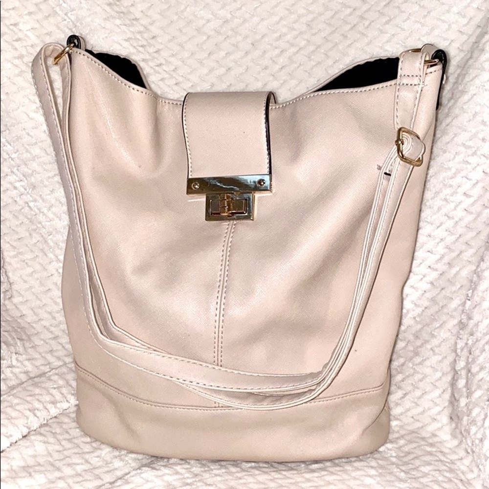 New Look Beige Bucket Bag EUC